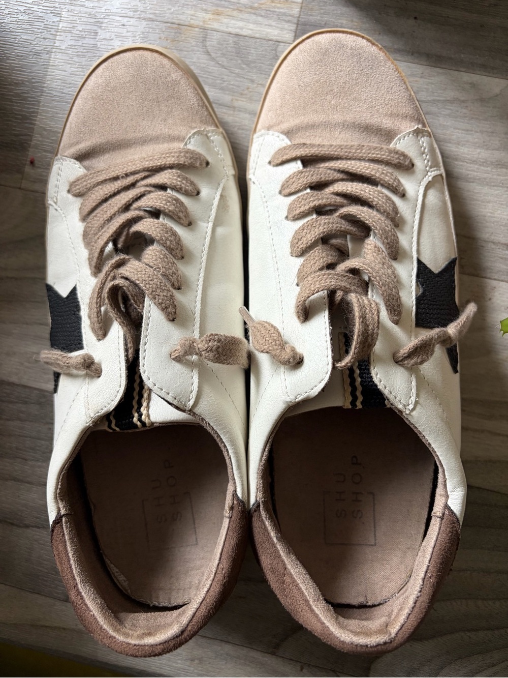 Shushop star sneakers shoes women’s 7.5.